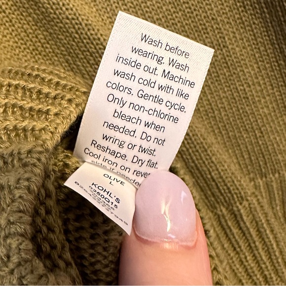 NWT Nine West High-Neck Cutaway Sweater Tank - Picture 6 of 6